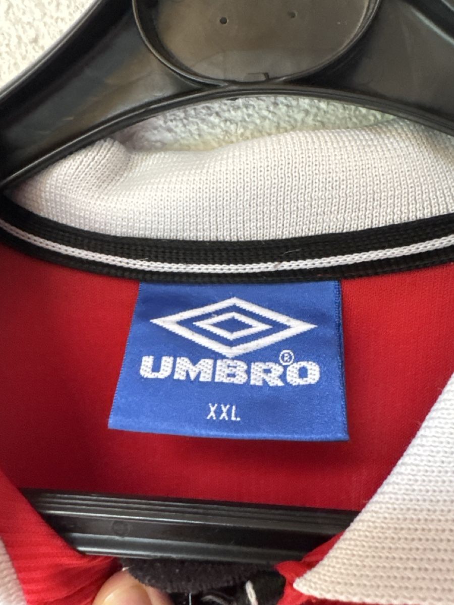 Canottiere & Pantaloni: Man United Trikot – Usato da Gebenstorf venduto da Retroshirt 2