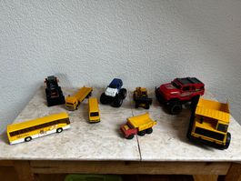 Diverse Spielzeugautos