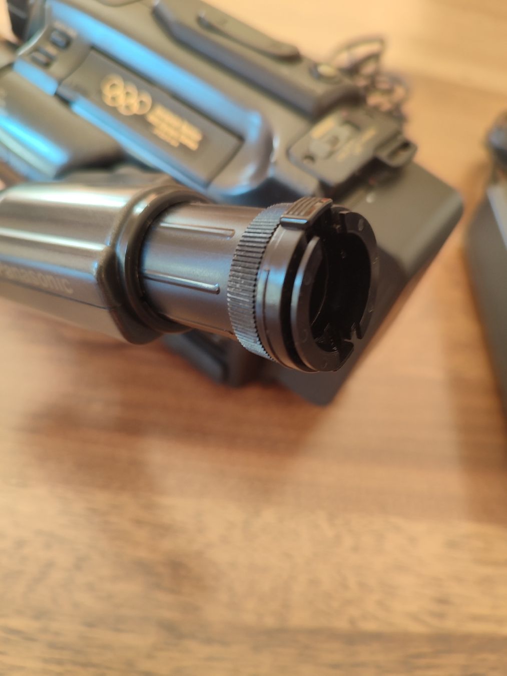 Panasonic Camcorder: Caméscope Panasonic NV-S7E – Gebraucht aus Bougy-Villars von Vogue 6