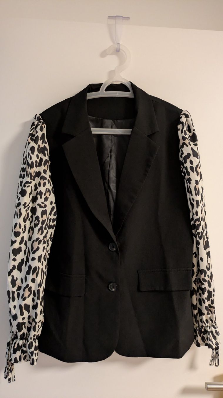 Jacken: Giacca nera con maniche leopardate taglia L – Gebraucht aus Claro von Dona1785