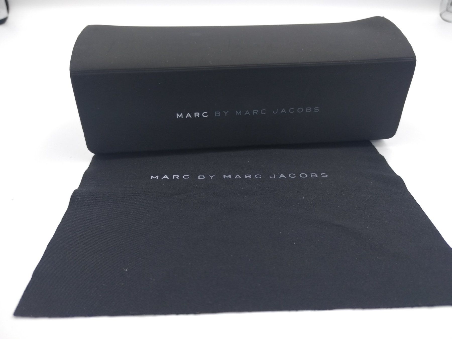 Marc Jacobs Altro in  Abbigliamento & Accessori: Brillenetui Marc Jacobs Designer – Usato da Bäch SZ venduto da Swissy46 3