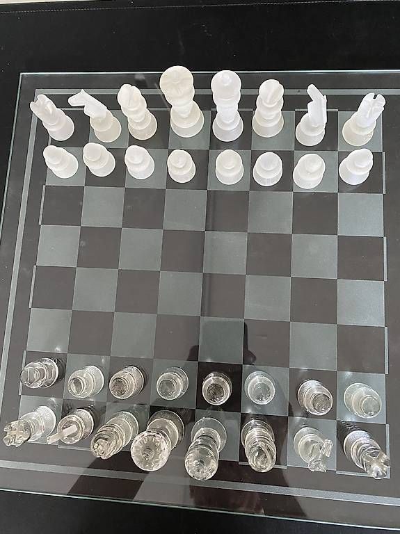 Spiele: Schach aus Glas – Gebraucht aus Kaisten von AMSImara