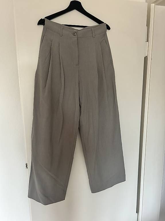 Pantaloni: Even&Odd Hose grau Wide legged – Usato da Zürich venduto da Claudi823