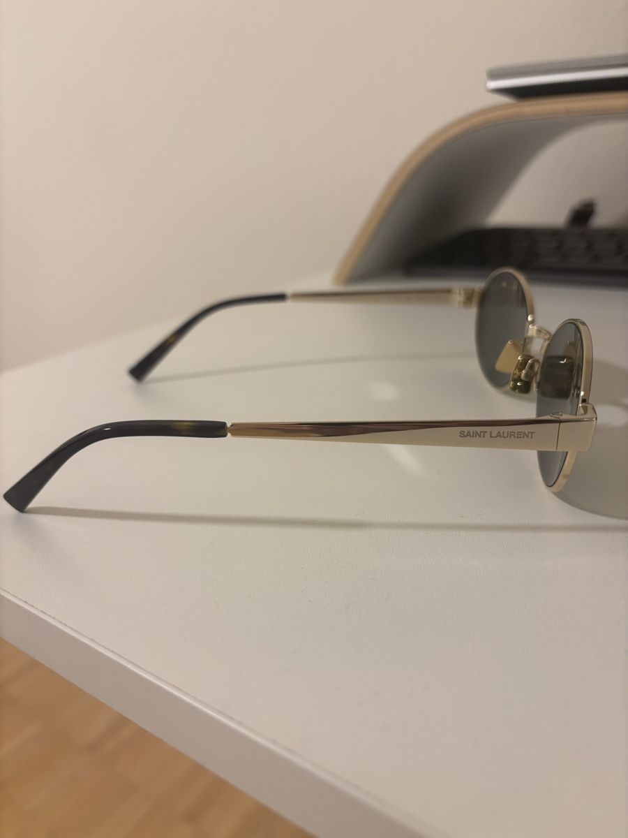 Saint Laurent Brillen & Gläser: Saint Laurent Sonnenbrille – Gebraucht aus Jona von mar_b5y2 2