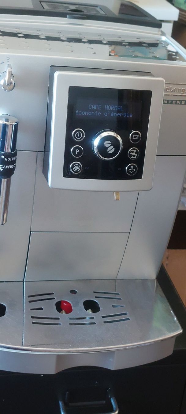De'Longhi Machines à café & Machines à expresso: Machine à café delonghi ecam 23.420.sb défectueuse. – Défectueux à Rolle par mro_5nyk 3