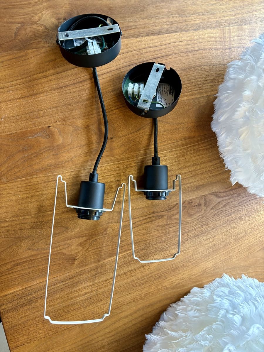 Umage Lustres & lampes de plafonds: Eos Pendelleuchte mit Federn – D'occasion à Ulmiz par Broennimann78 3