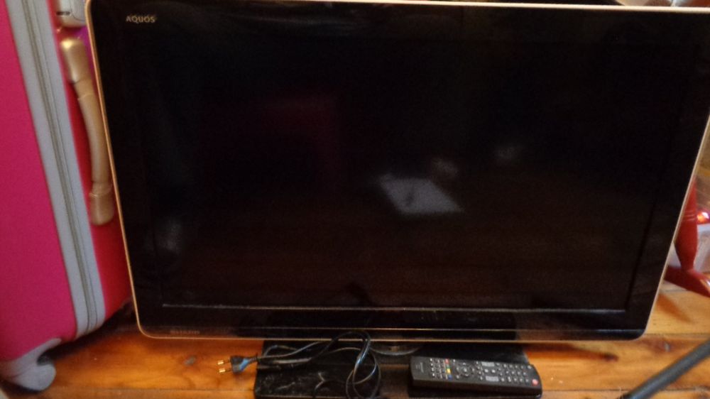 Fernseher Sharp LC-32LE320E | Kaufen auf Ricardo