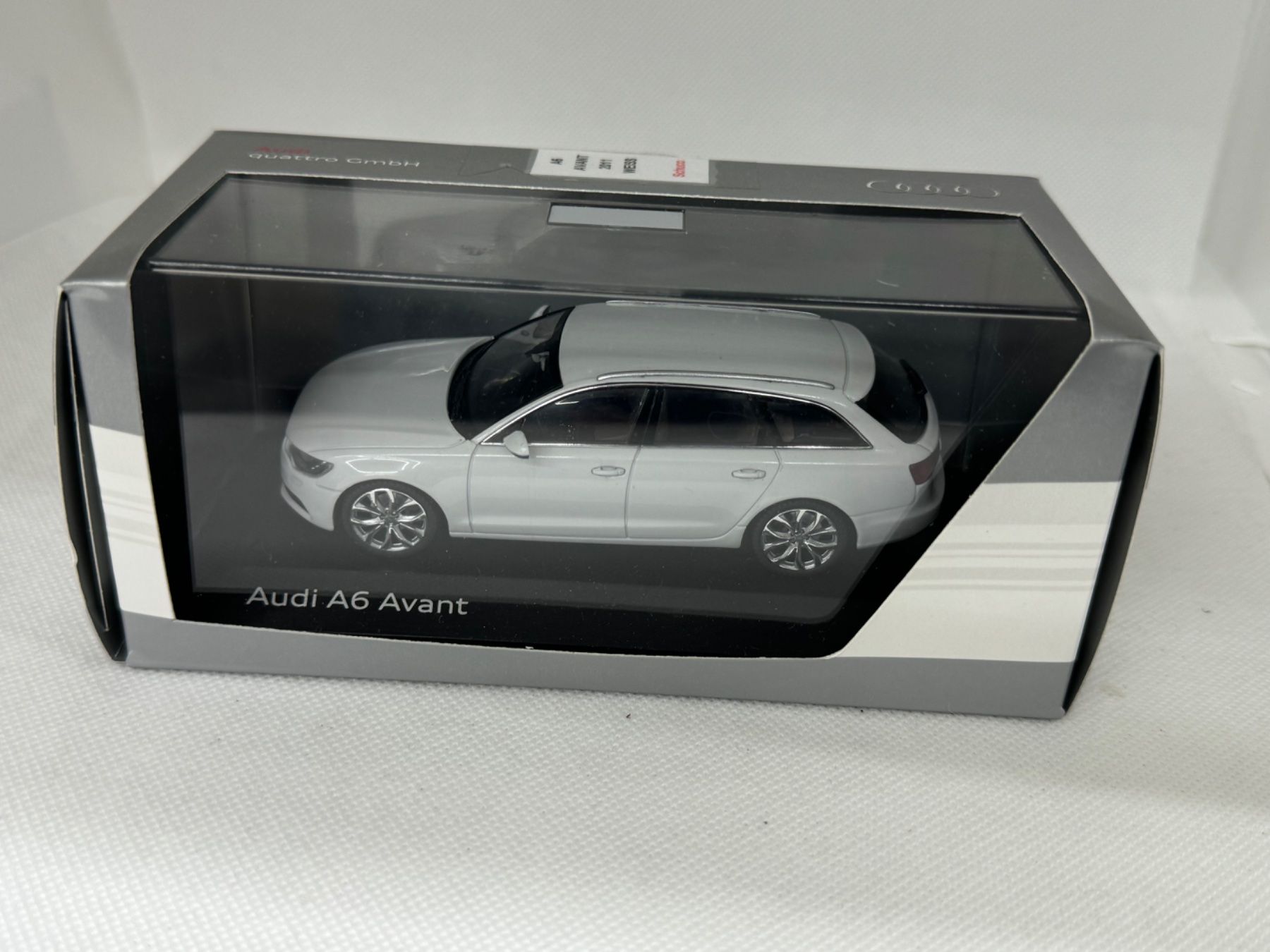 Audi Modellautos: Audi A6 Avant 1:43 Modell Audi Collection – Neu und originalverpackt aus Luzern von aa43modelcars-Luzern 4