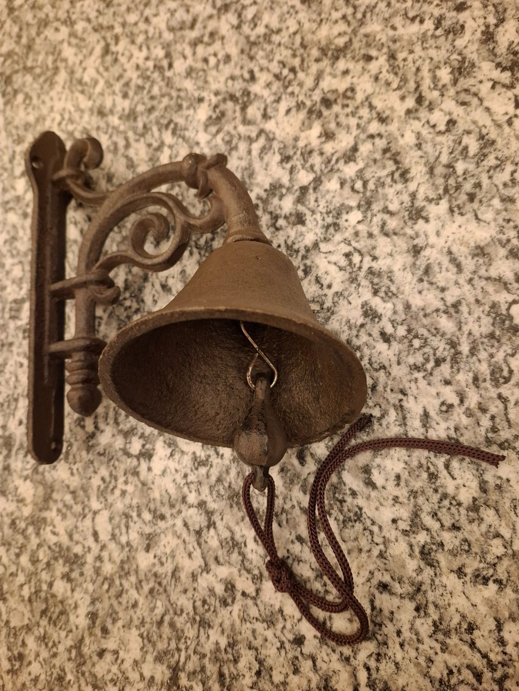 Campanacci mucche: Türglocke mit Ornamenten – Usato da Winterthur venduto da rahelmedeaL 1