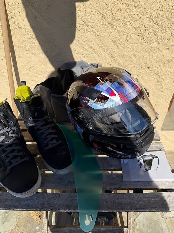 BMW Caschi & visiere: BMW Motorrad Race Helmet – Usato da Vers-l'Eglise venduto da 3V_M5 4