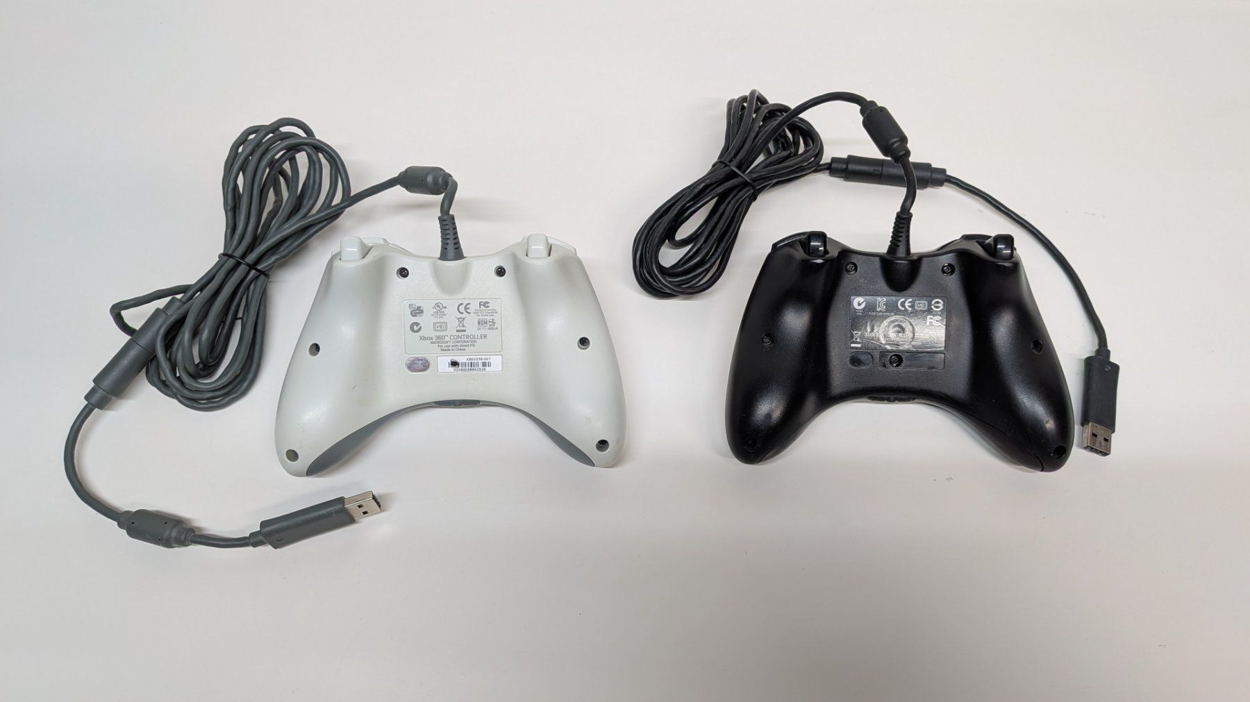 Microsoft Controller: 2 Original Xbox 360 Controller, kabelgebunden – Gebraucht aus Menziken von mame18 1