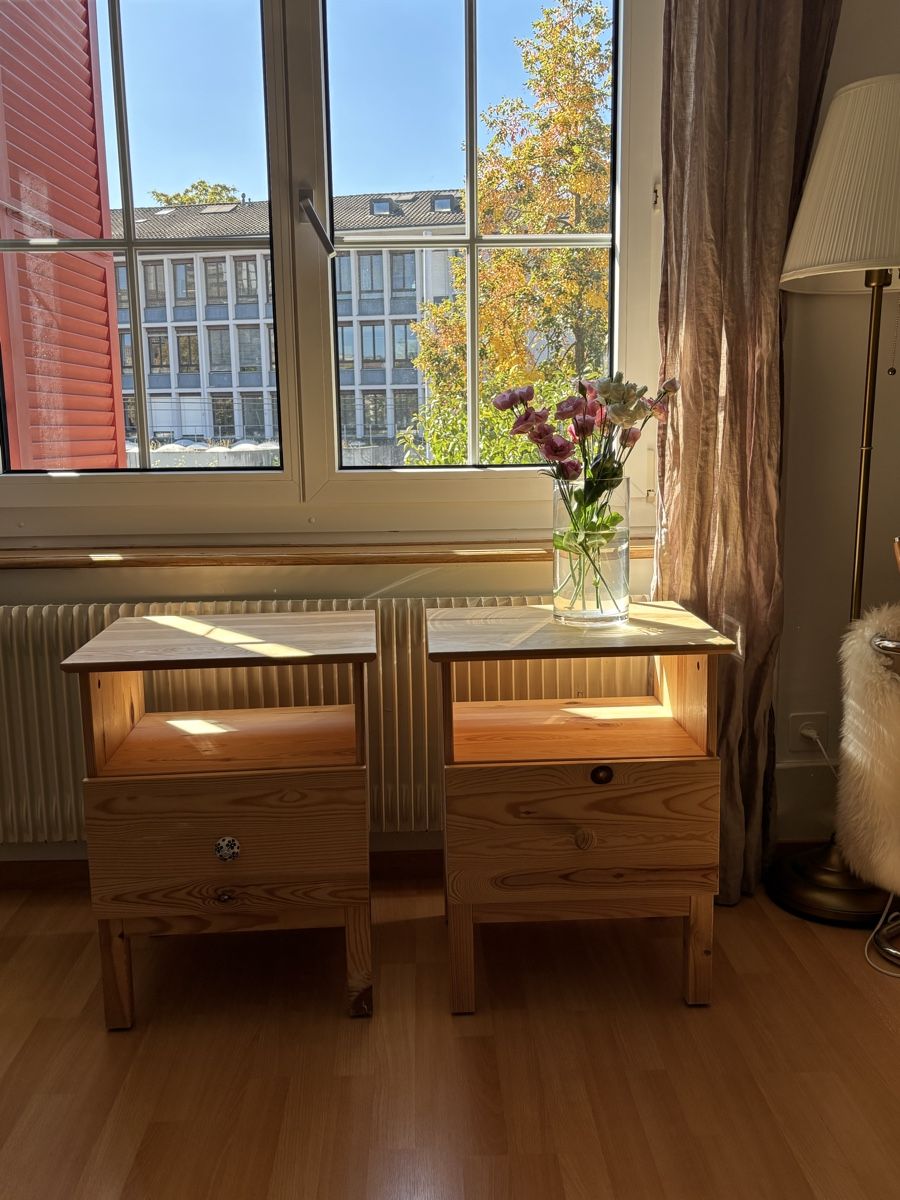 Comodini: 2 Holz Nachttische  – Usato da Bern venduto da wisemagpie 1