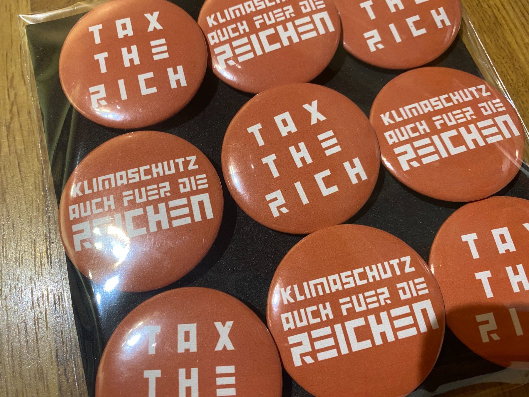 Placchette & Badge: Klimaschutz Pin Badges – Nuovo e nell'imballaggio originale da Basel venduto da FatCatPacksTheRatt 2
