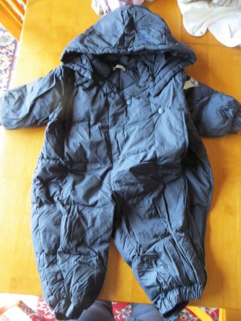 combinaison gants et bonnet taille 80