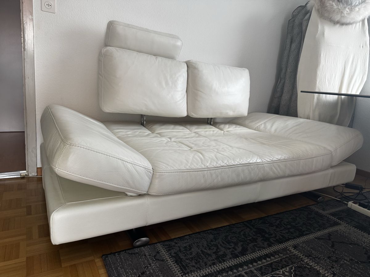 Sofas: Design Leder-Sofa / Bett-Sofa, cremeweiss (kleiner) – Gebraucht aus Romanshorn von Benjamin__R 3