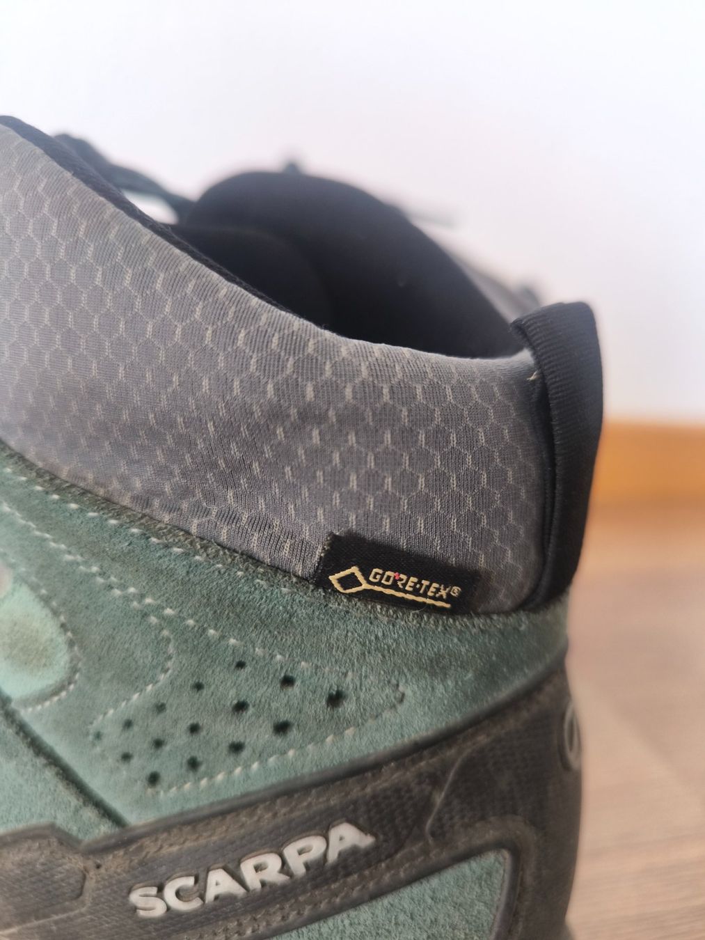 Scarpa Scarpe da donna: Scarpa Goretex Wanderschuhe 41 / 7 – Usato da Ebikon venduto da brombomboli 4