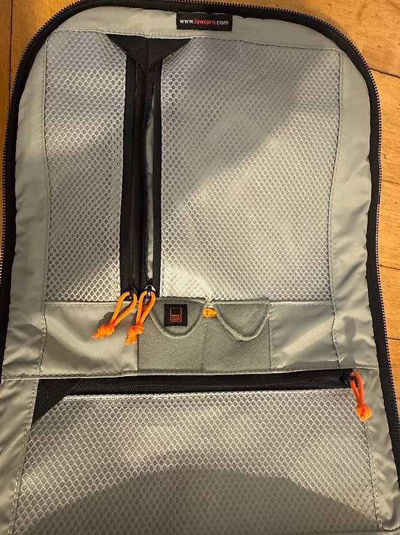 Zaini: Lowepro Professional Camera Backpack  Large Photography Bag – Usato da Basel venduto da Barbara_Gug 1