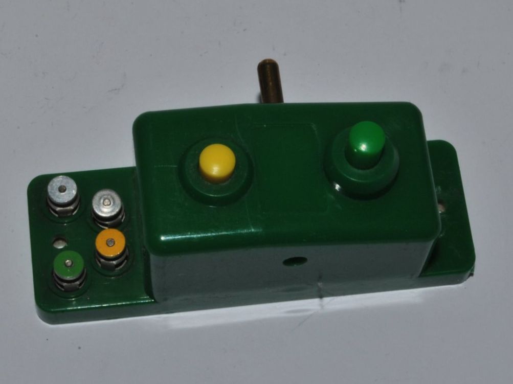 Trix Modelleisenbahnen: Trix Schalter (PSW610) – Gebraucht aus Aarwangen von Bahnsupport