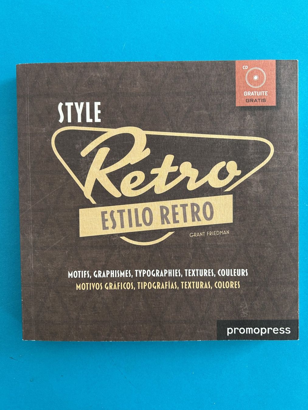 Libri: RETRO STYLE GRAPHICS mit GRATIS CD – Usato da Zürich venduto da Domus09