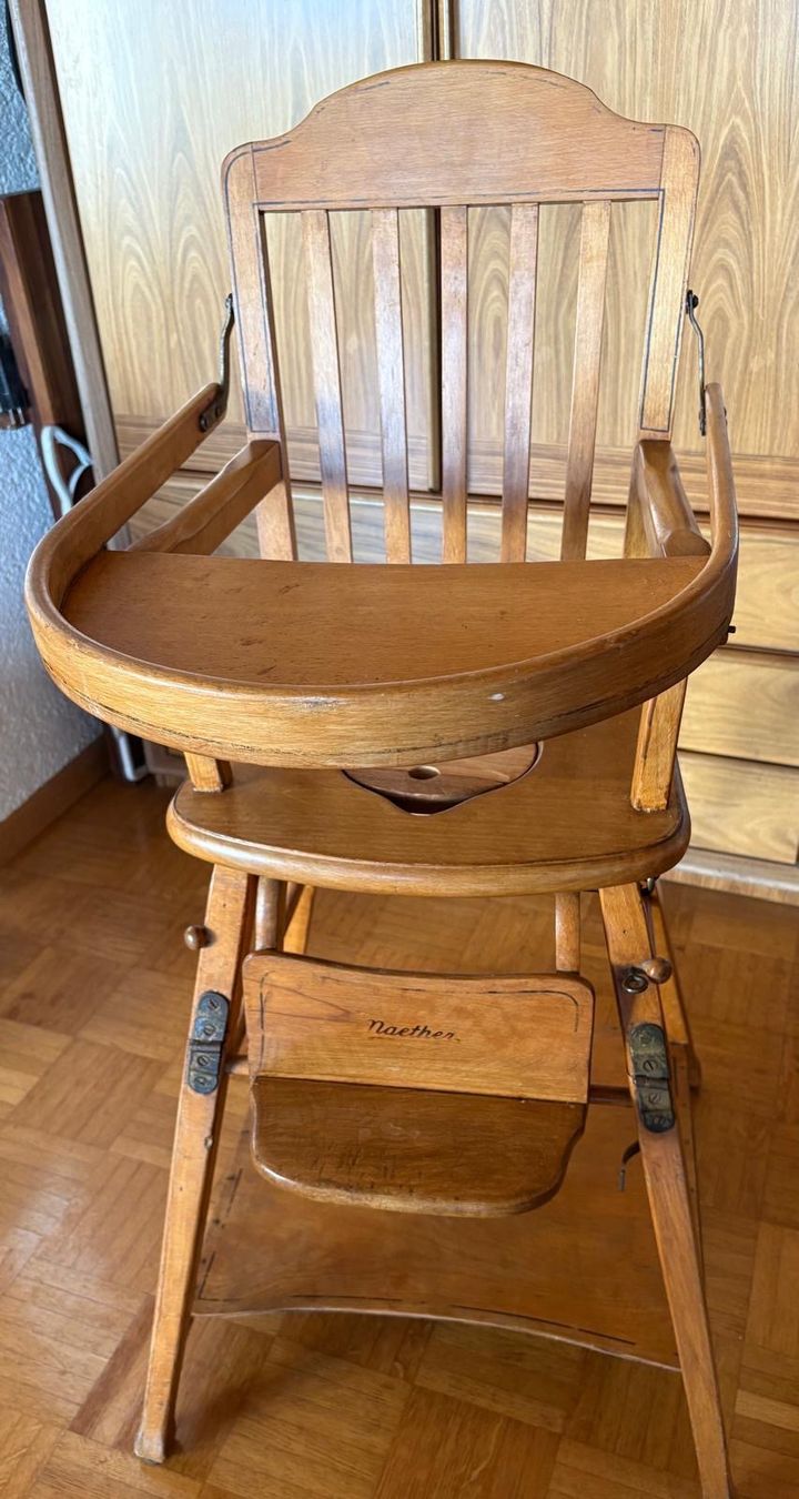 Seggioloni: Vintage Kinderstuhl aus Holz – Usato da Zürich venduto da blancachristina 2