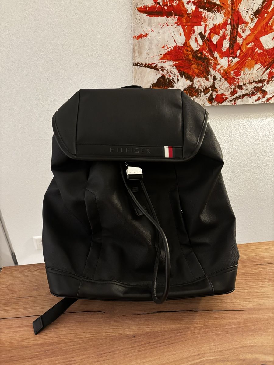 Tommy Hilfiger Zaini: Tommy Hilfiger Bag – Nuovo (secondo la descrizione) da Dürnten venduto da NIIVIO