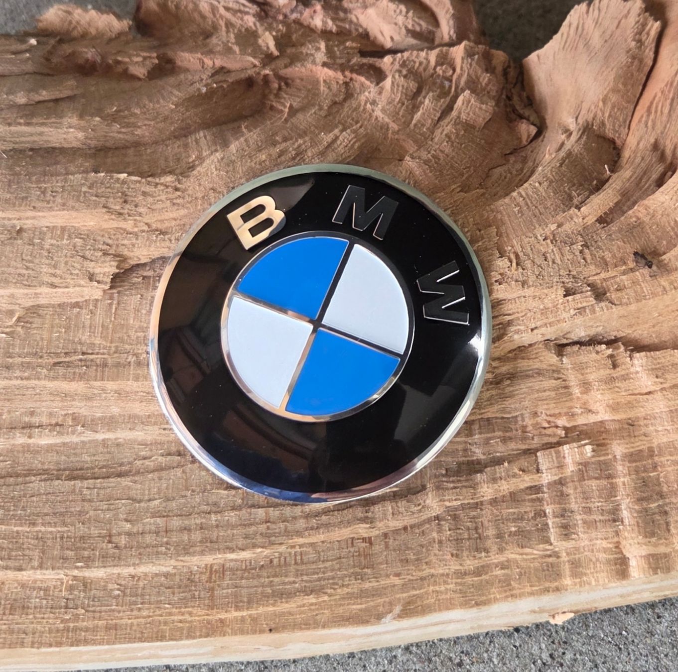 Sticker: BMW Aufkleber Emblem Logo – Nuovo e nell'imballaggio originale da Escholzmatt venduto da Mpowerone 1
