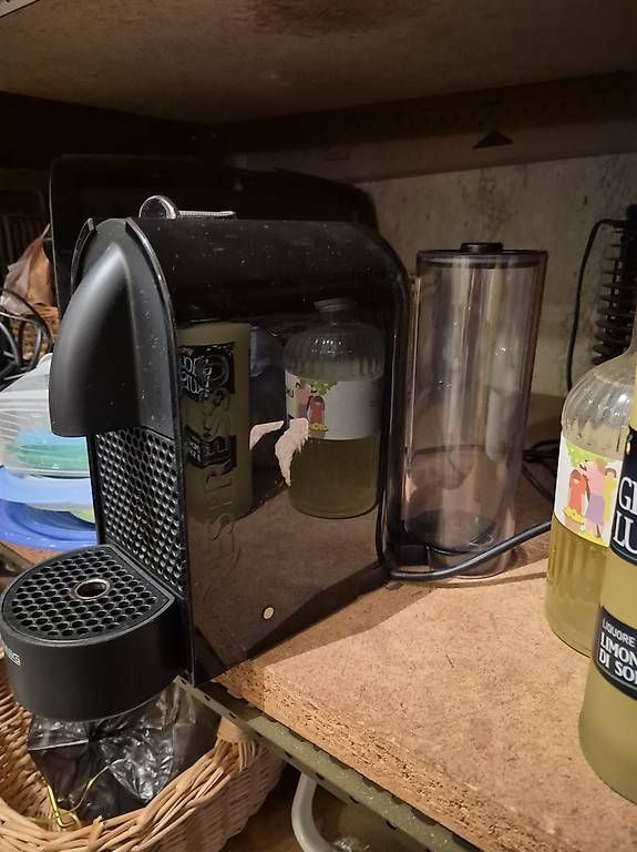 Kaffeemaschinen & Espressomaschinen: Machine à café Nespresso – Gebraucht aus Collombey von spi_6wgt 2