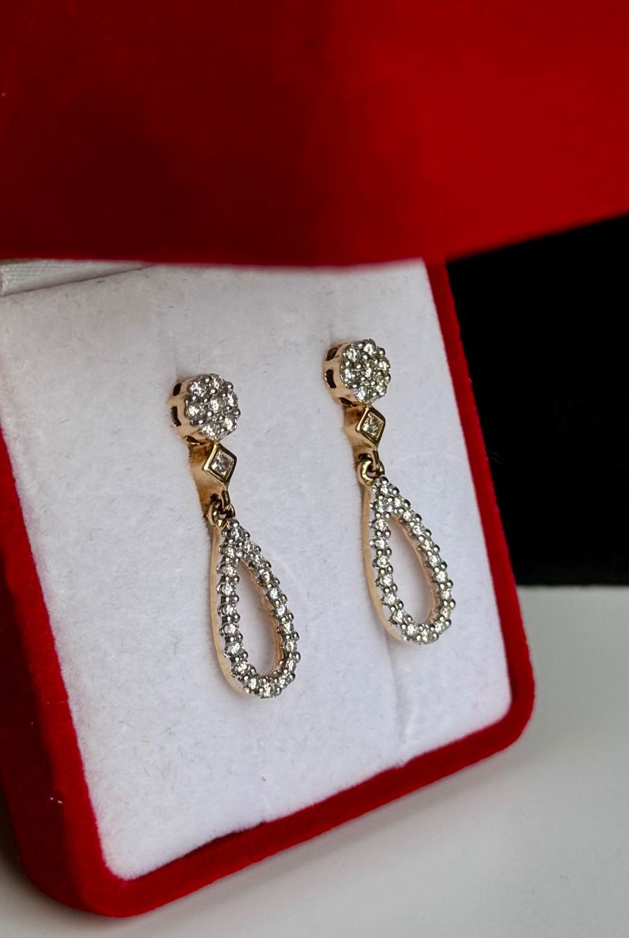Orecchini pendenti & Orecchini a lobo: Goldohrringe mit Diamanten – Usato da Zürich venduto da YanaZam 3