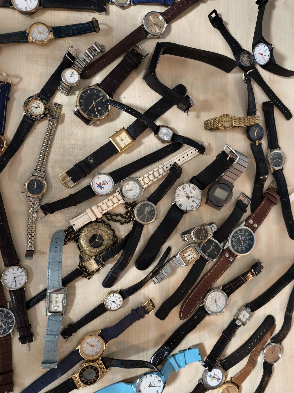Orologi: Armbanduhr lot – Usato da Kreuzlingen venduto da dad_9x7b 7