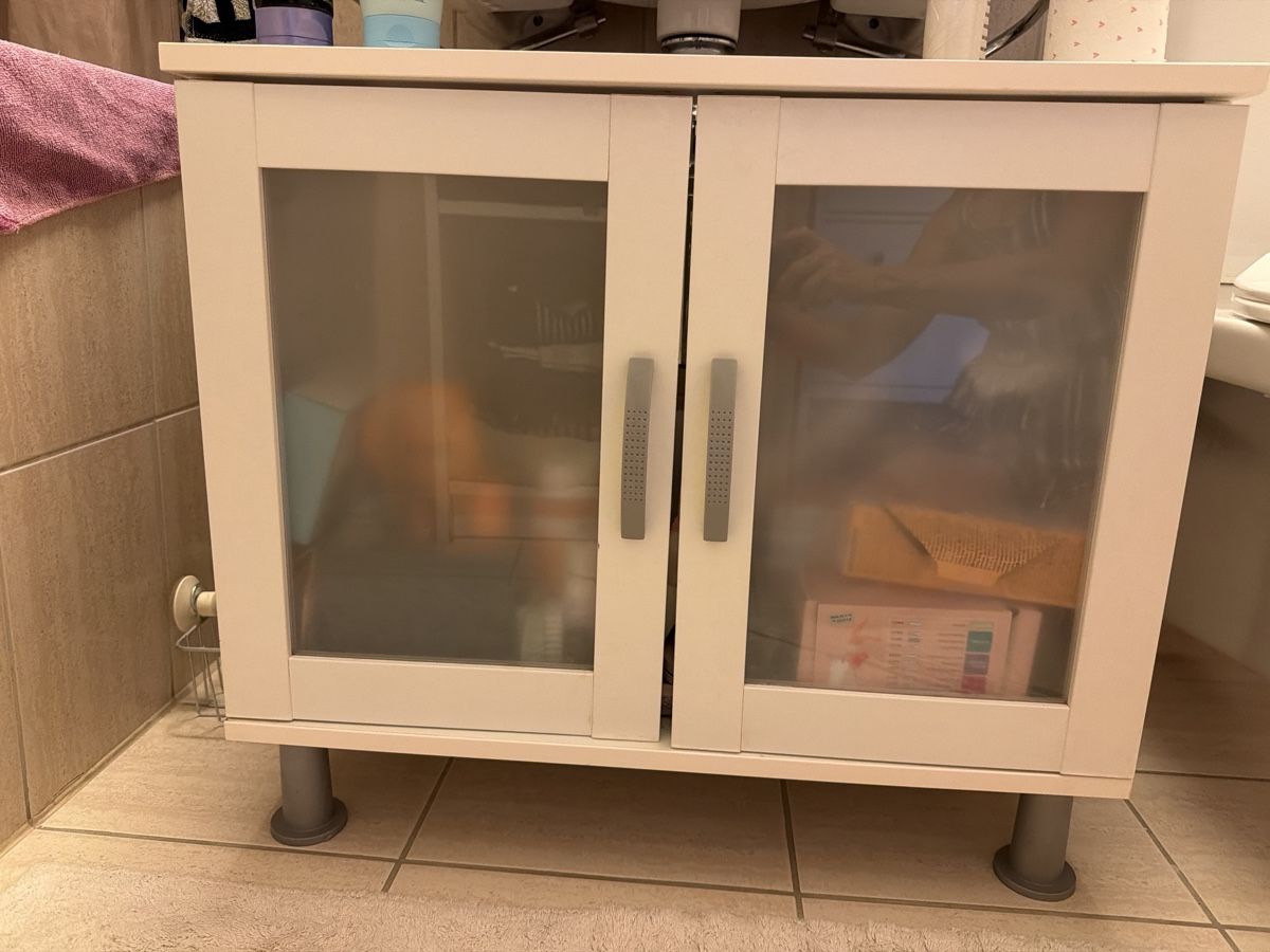 Badezimmermöbel: Badezimmerunterschrank – Gebraucht aus Glattfelden von Jan_z7ry