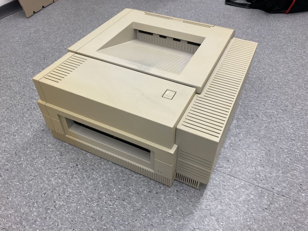 Stampanti: Apple LaserWriter II – Difettoso da Zürich venduto da adr_dmw2 2