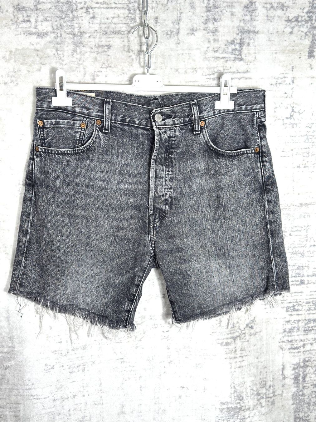 Levi's Hosen: LEVI'S 501 '93 DENIM SHORTS Sz: 34 – Gebraucht aus Cortaillod von Stay_Alive_vintage