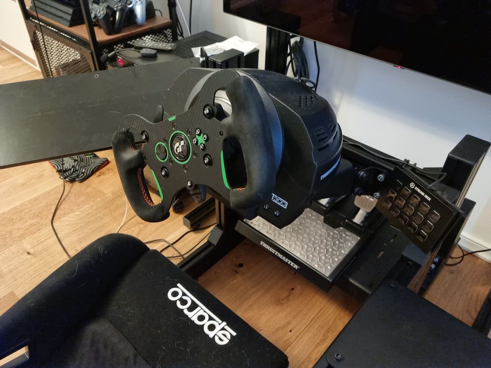 Thrustmaster T300 & LCM Pedal with SimLab GT1 EVO Cockpit Kaufen auf