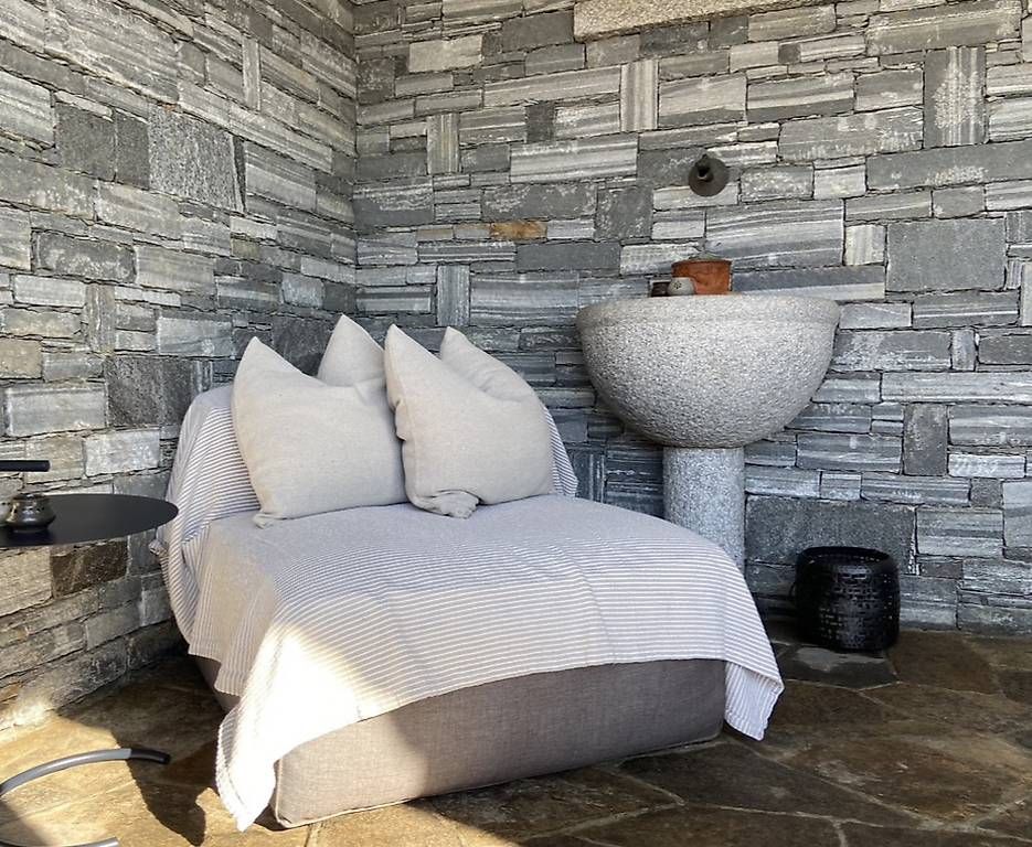 Divani: Divano ad angolo lounge – Usato da Winterthur venduto da TheArtAffair 2