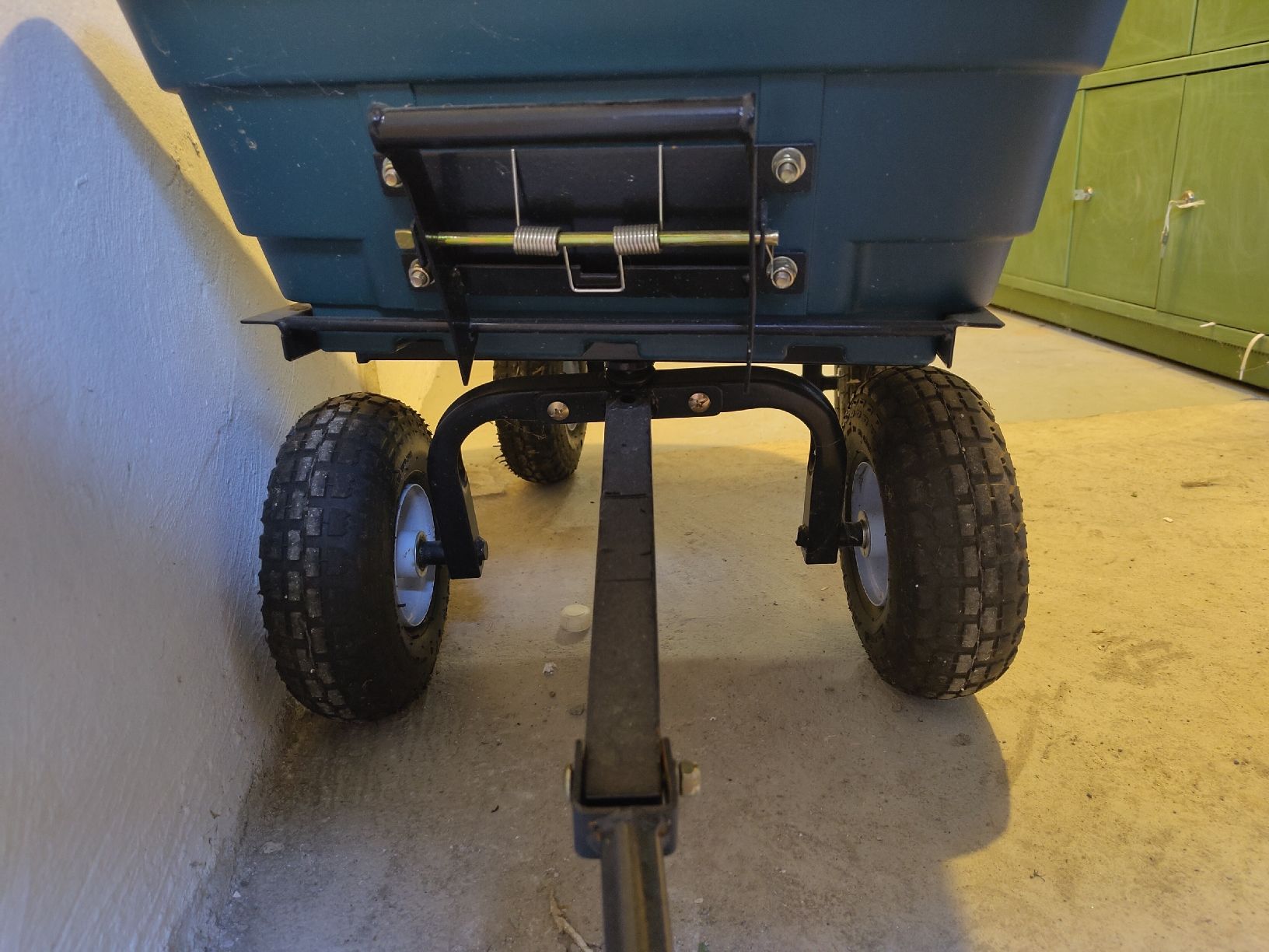 Rimorchi: Gartenwagen kippbar mit Luftreifen  – Usato da Thalheim venduto da N0RARS 1