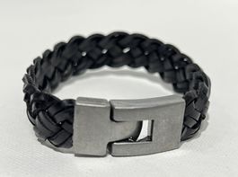 Echt Leder ARMBand Schwarz Breite 18mm Umfang 18.5cm…NEU