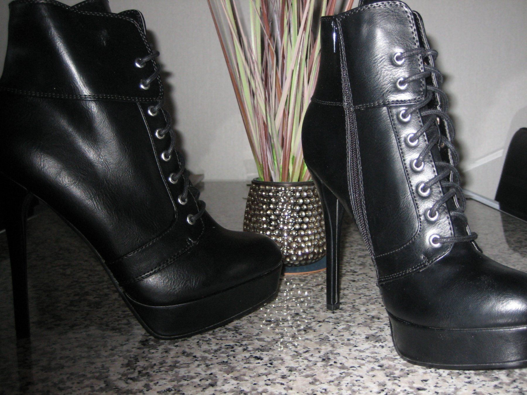 Damenschuhe: Sexy High Heels Stiefeletten Gr. 42 – Neu und originalverpackt aus Bürglen UR von Kpcp20 1