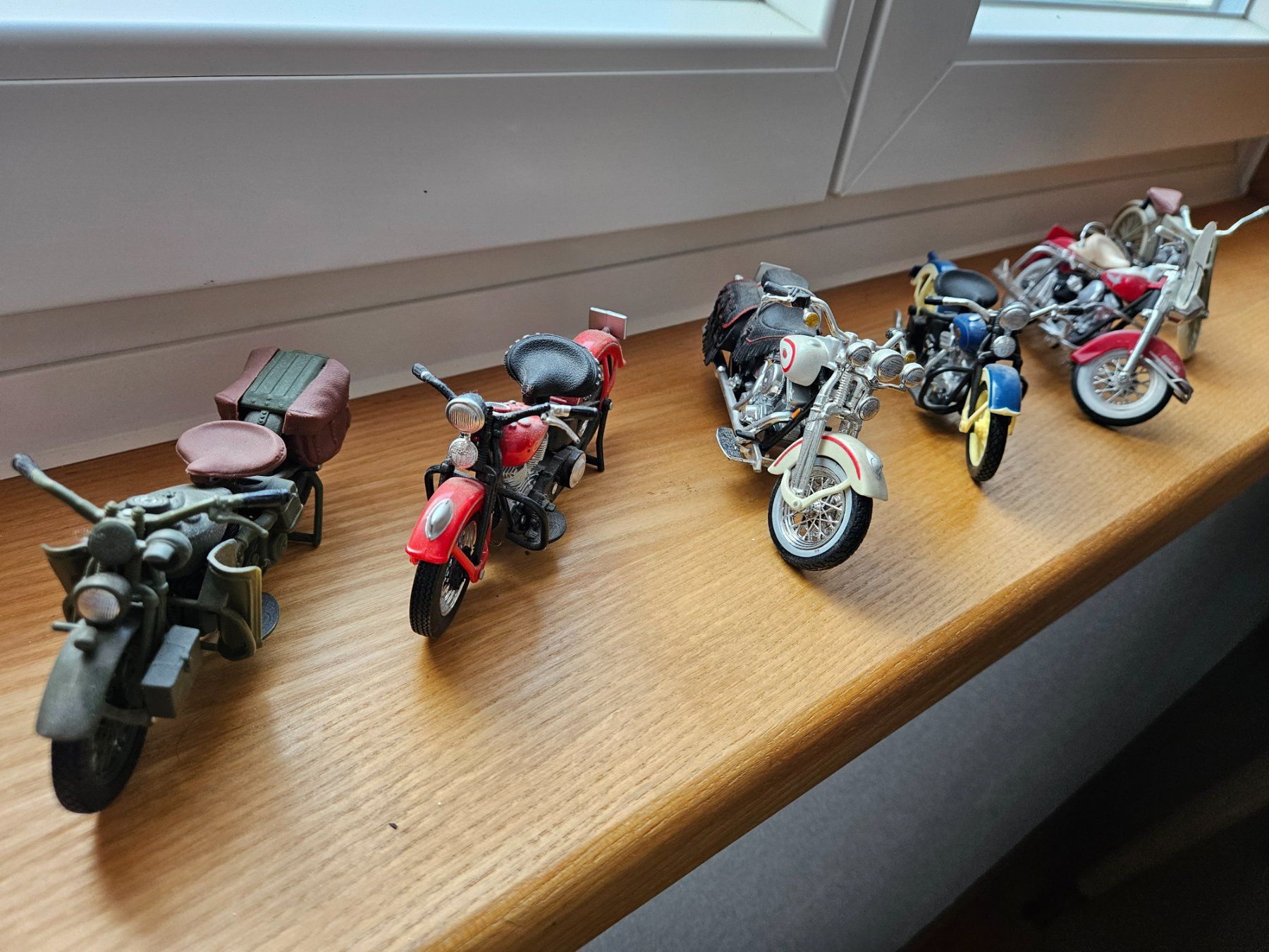 Maisto Kit di modellismo & Modellini statici: 6 Harley Davidson Modelle von Maisto – Usato da Wiezikon b.Sirnach venduto da Bb7 1
