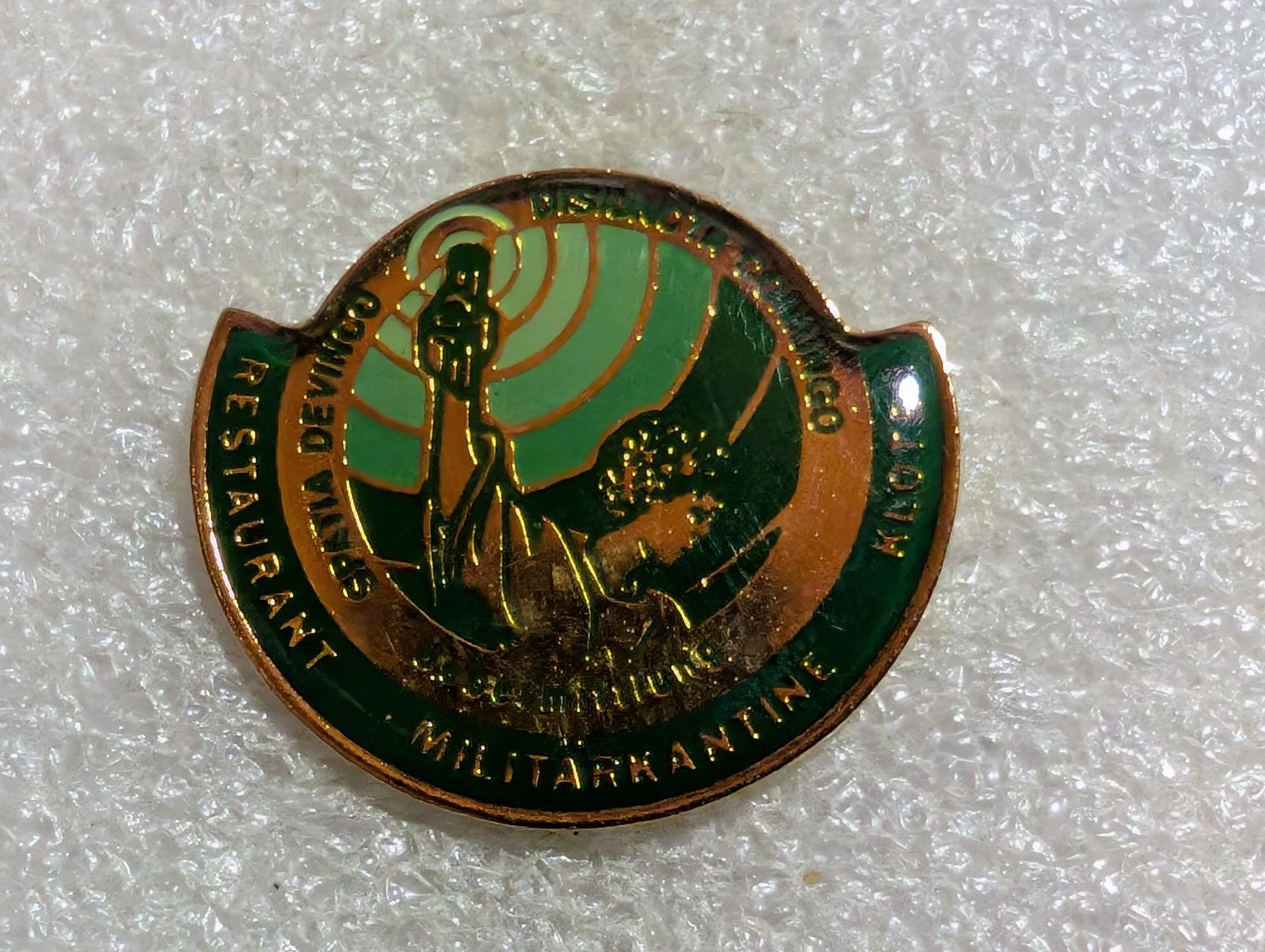 Plaquettes & Badges: Ansteckpin 4: Restaurant – D'occasion à Oppligen par Pin-Fall-Shop