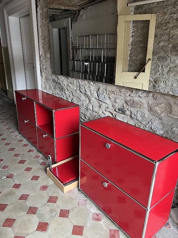 USM Étagères: USM Haller Sideboard rot – D'occasion à Luzern par B-R 1