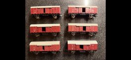 6 Güterwagen rot/grau Spur H0/DC bespielt, schöne Wagen