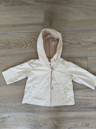 Zara Parka à boutons et capuche imperméable taille 86