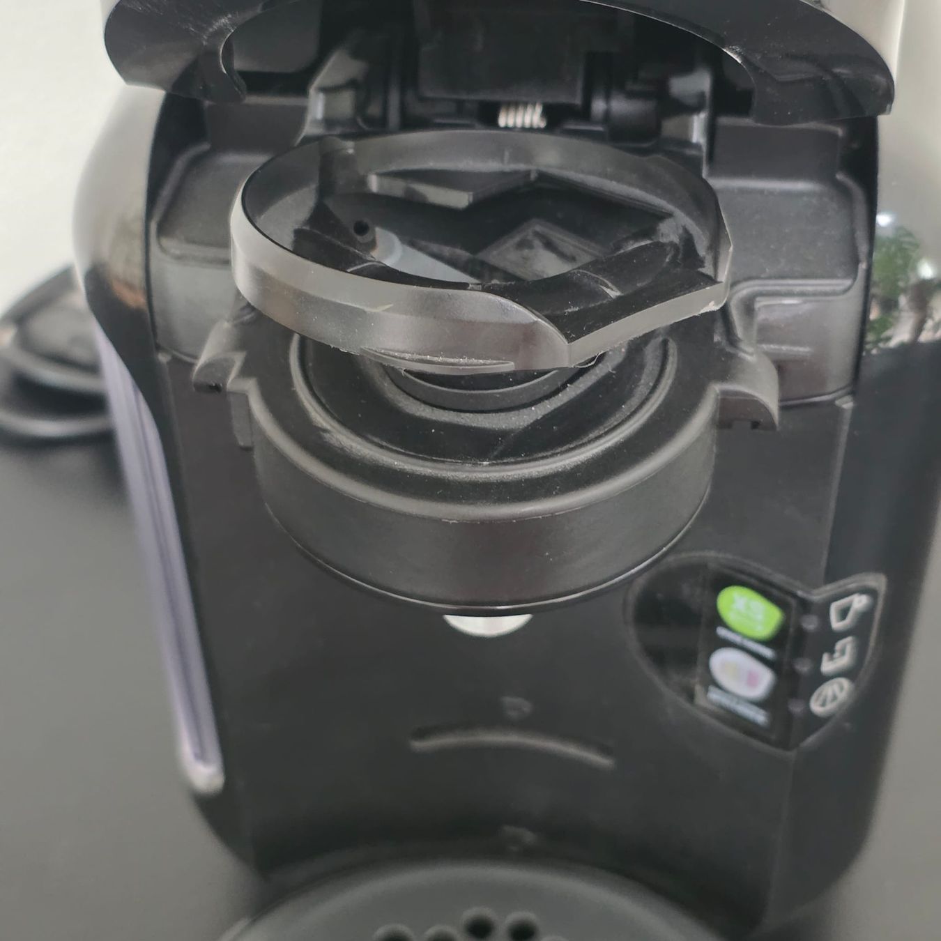 Bosch Macchine per caffè & Macchine per espresso: Bosch Tassimo Kapselmaschine schwarz – Usato da Rheinsulz venduto da Dred 2