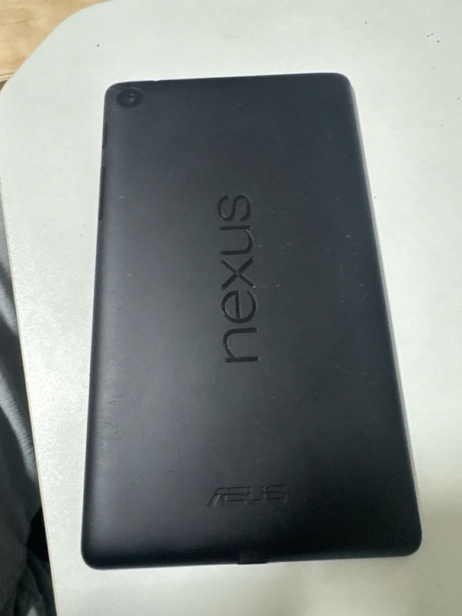 Asus Tablet PC: Asus Nexus-Tablet  – Defekt aus Riehen von M.S.DVD 1