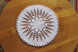 Rundes Häkeldeckchen ca 25 cm / weiss