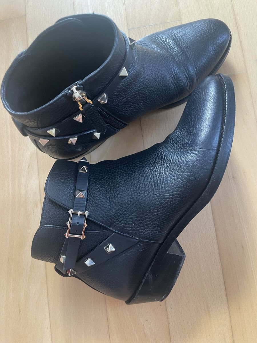 Valentino Damenschuhe: Valentino Garavani Rockstud Boots – Gebraucht aus Dietikon von Peony8