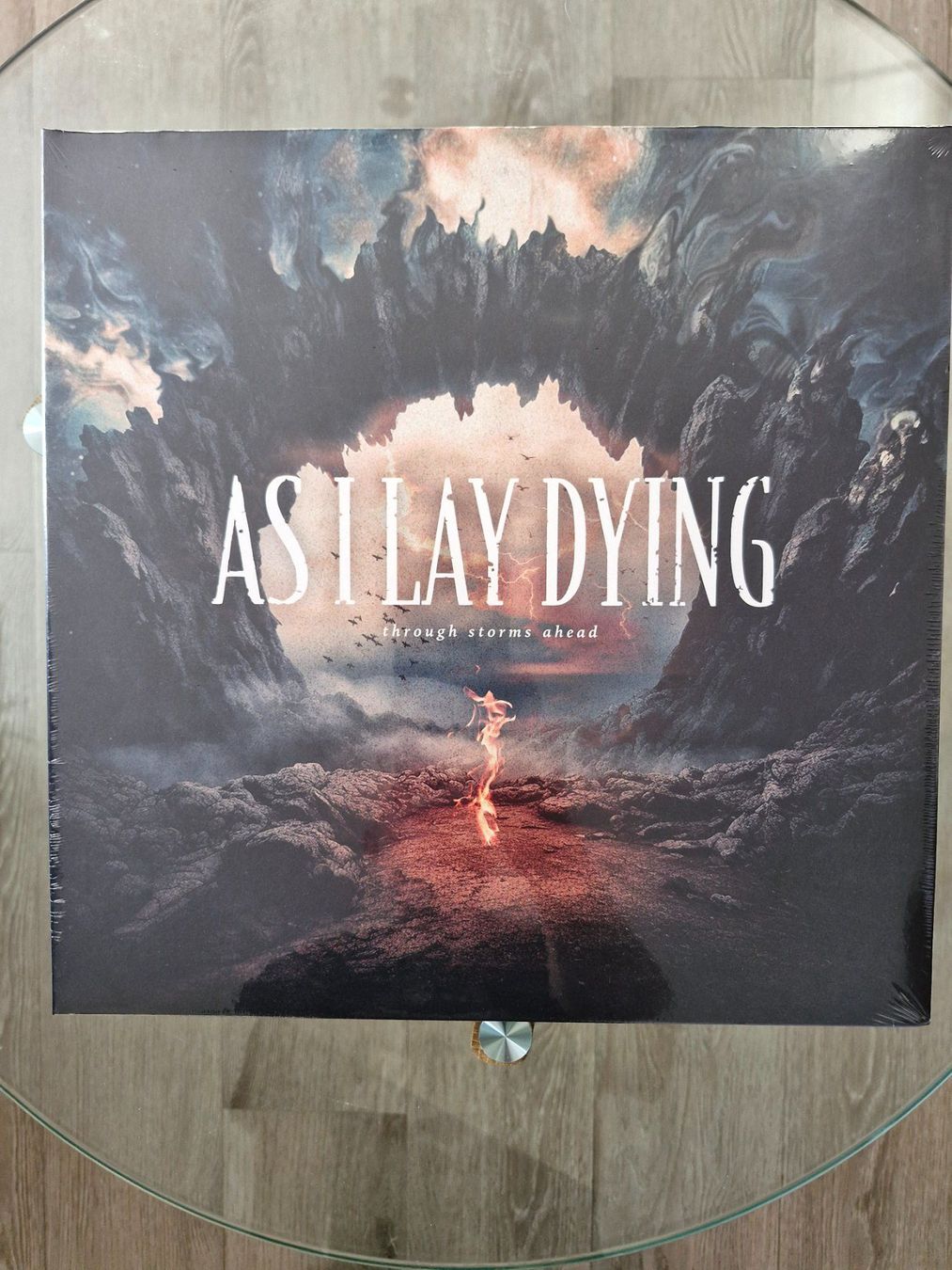 Dischi in vinile: LP - As I Lay Dying - Through Storms Ahead - Vinyl - Neu – Nuovo e nell'imballaggio originale da Aadorf venduto da MediaGuru