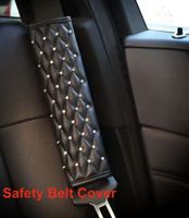 Seatbelt Cover Auto Gurtschoner Schwarz Lederoptik mit Straß