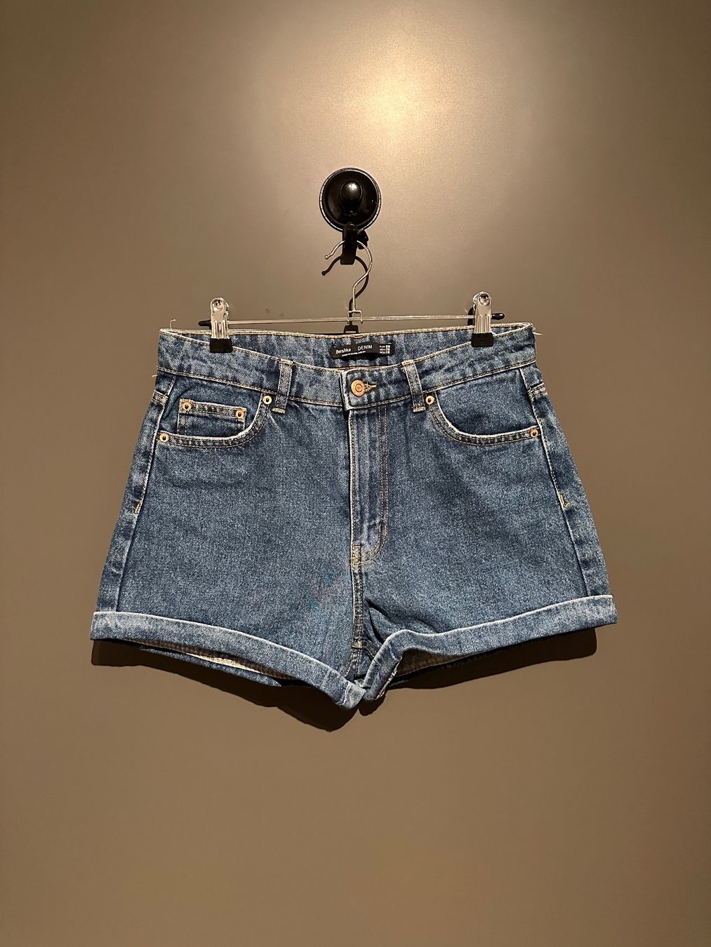 Bershka Pantaloni: Betshka denim shorts gr. 38 – Nuovo (secondo la descrizione) da Winterthur venduto da LeLe0606 1