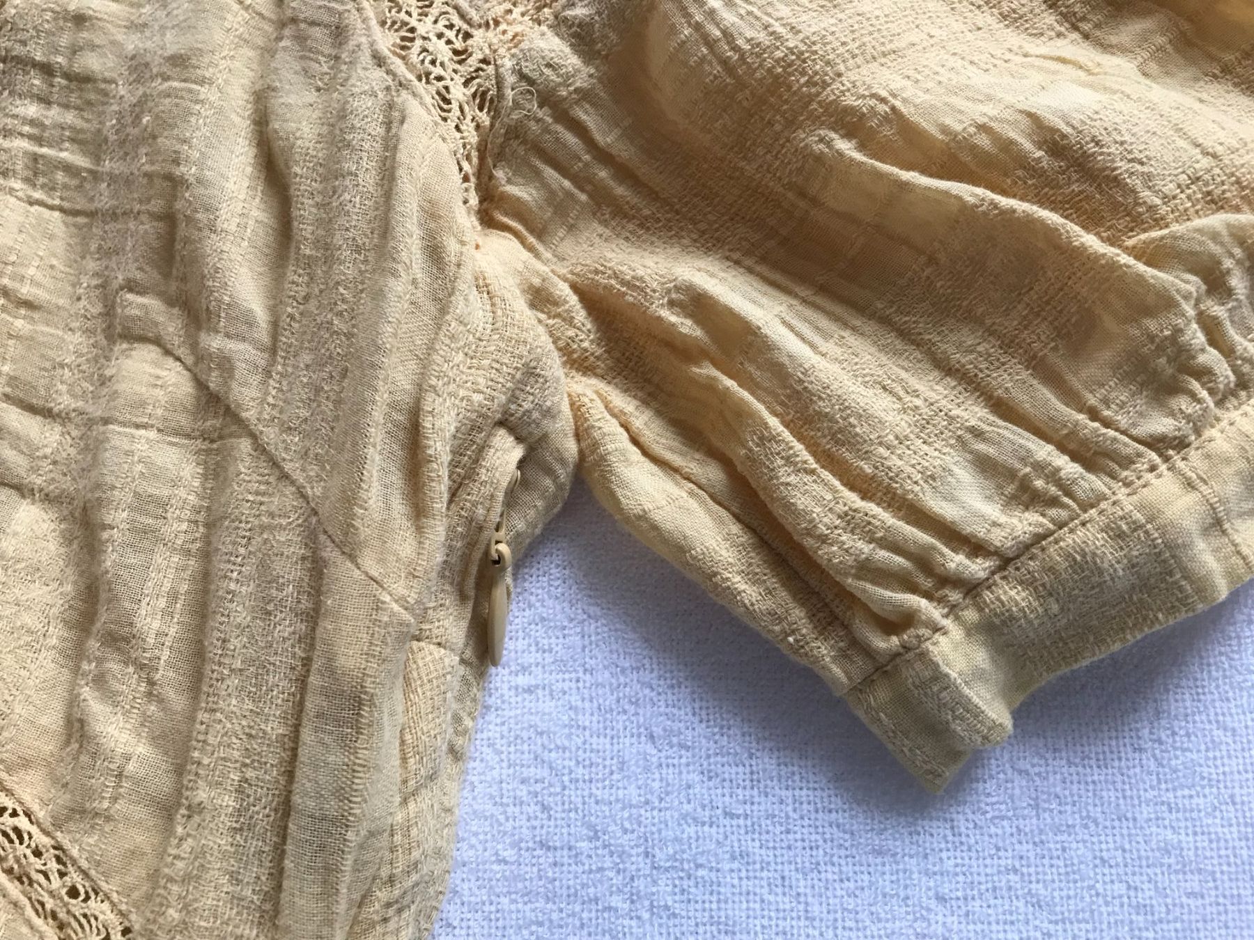 Camicette: Sommer Bluse, Gelb mit Spitze, Grösse 36 – Nuovo (secondo la descrizione) da Brunnenthal venduto da Eco07 2